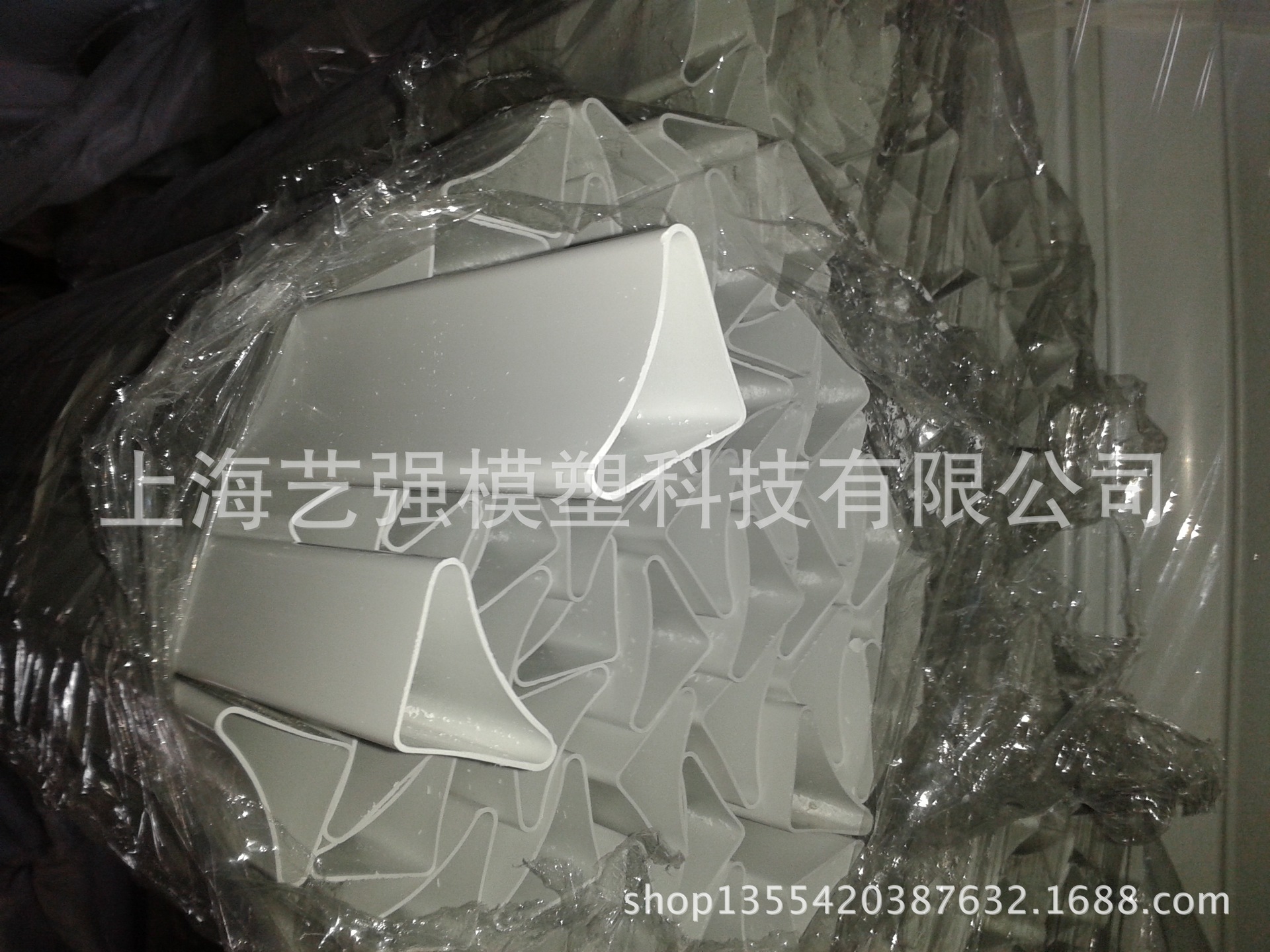 异形pvc三角管厂家定制