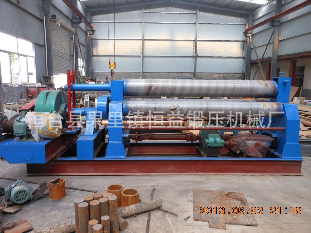 卷板机 山东卷板机厂家专业生产销售大型卷板机 卷板机厂家