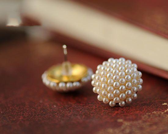Simple Geometric Round Pearl Stud Earrings Millet Ball Ball Stud Earrings display picture 4
