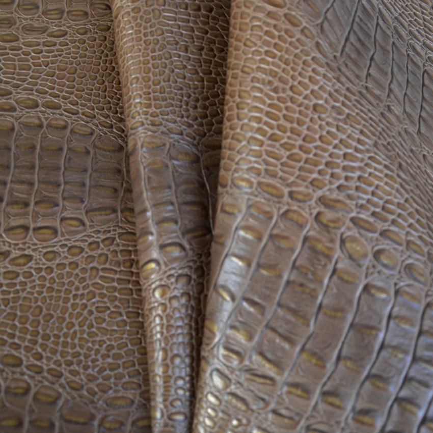 低价销售 小量现货 双色打蜡鳄鱼纹头层牛皮 鳄鱼纹皮料