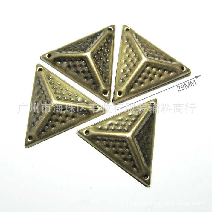 29MM青古色三角形铜片