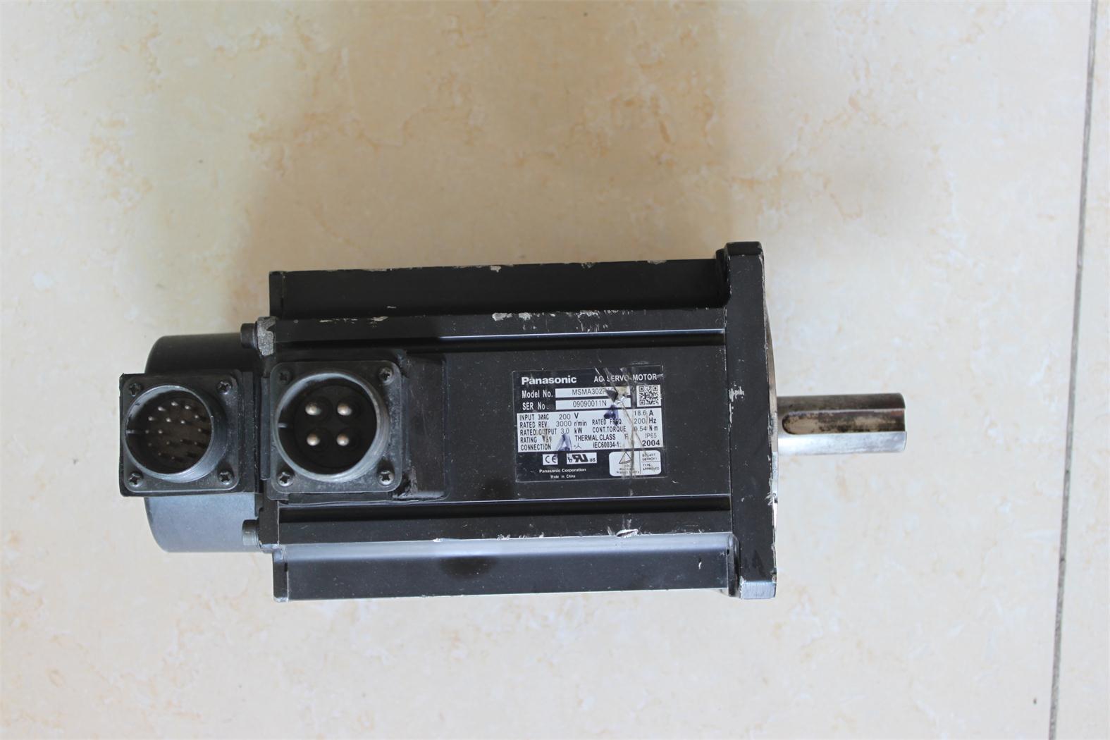 松下伺服马达 MSMA302A1G 保修三个月