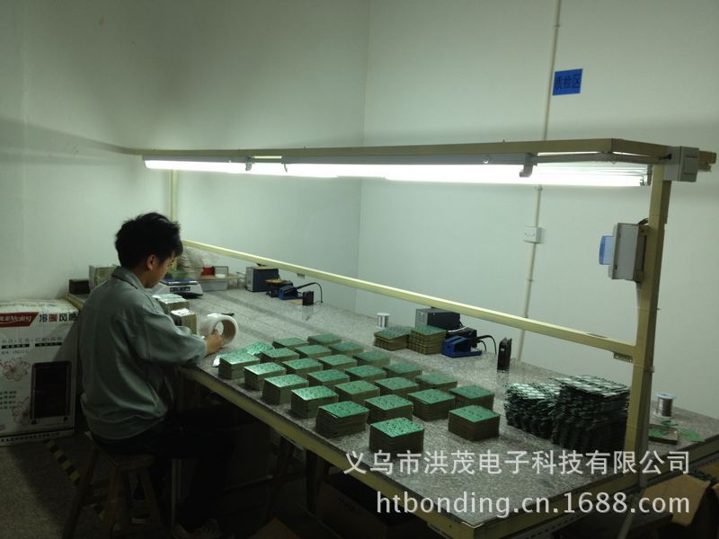 nEO_IMG_车间一角