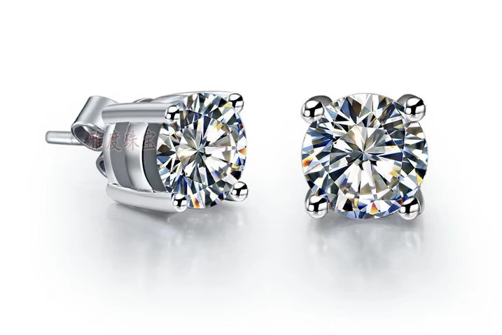 Yadu Jewelry Sona Drilling Earrings Silver Platinum Classic Four Placed Carbon Diamond Extract