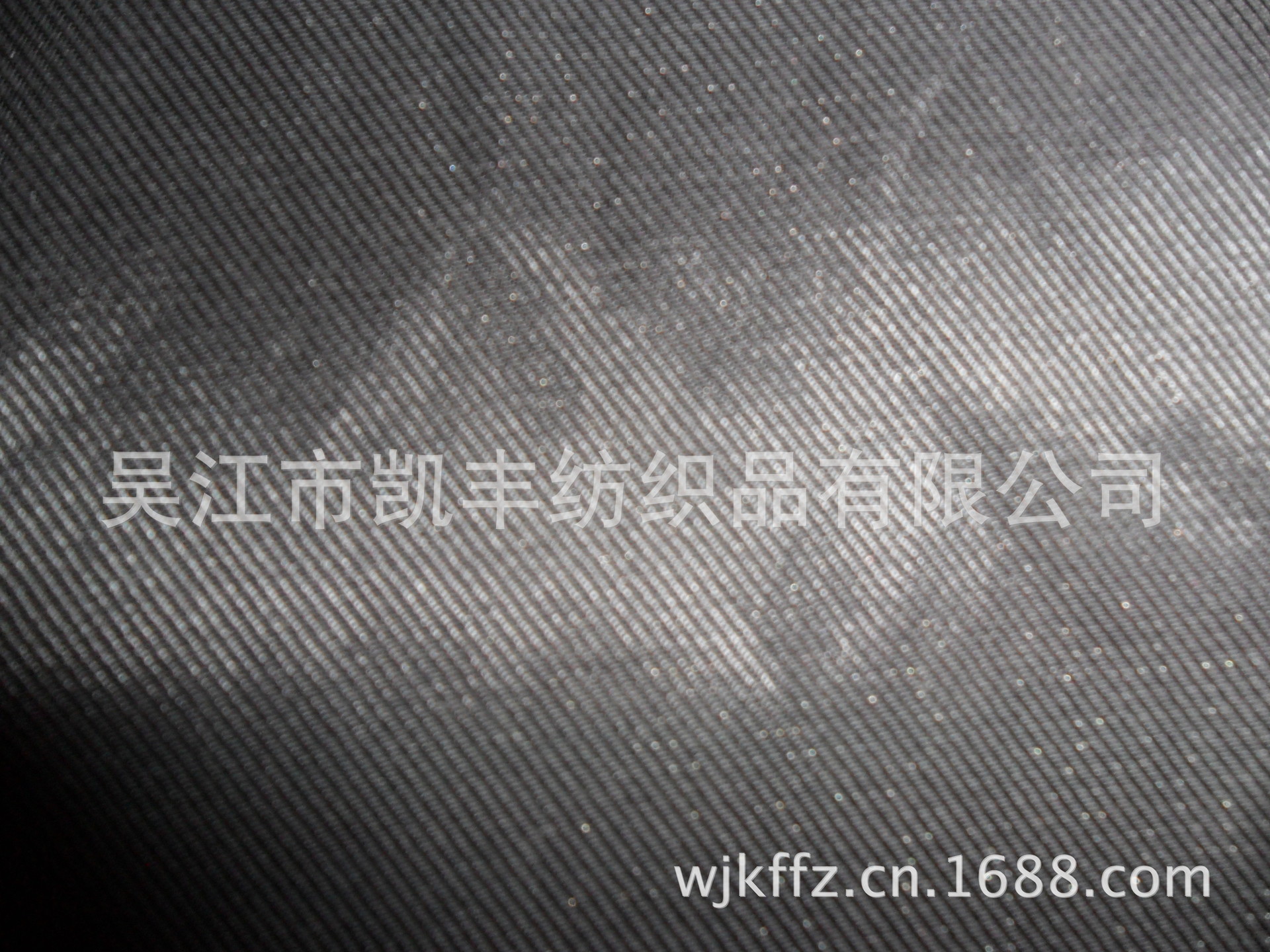 供应现货涤棉骑兵斜金属丝涂层、水洗预缩服装面料里料厂家直销