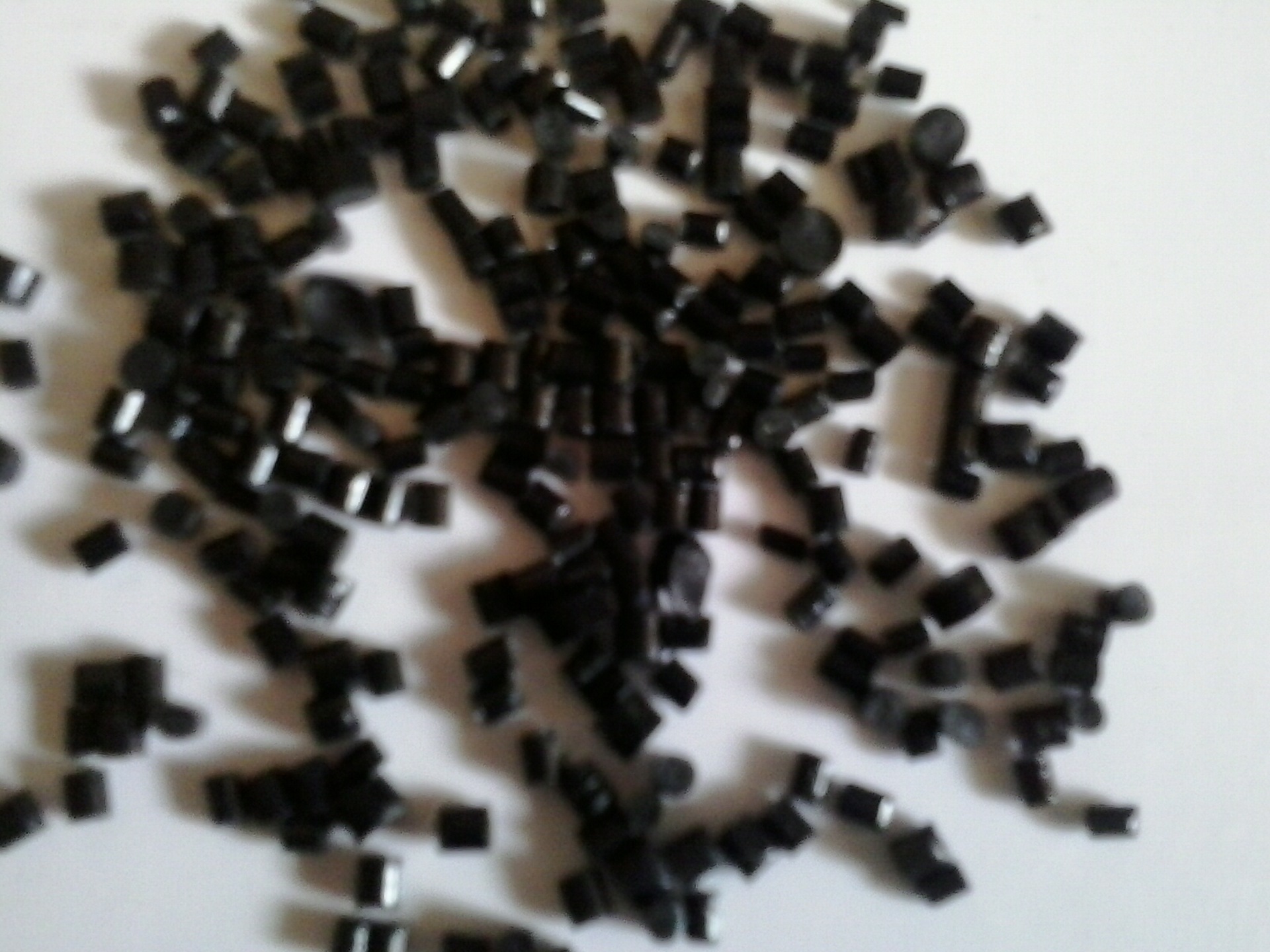 ABS/黑色再生料 环保 冲击10点以上大型机箱壳料 厂家直销|ru