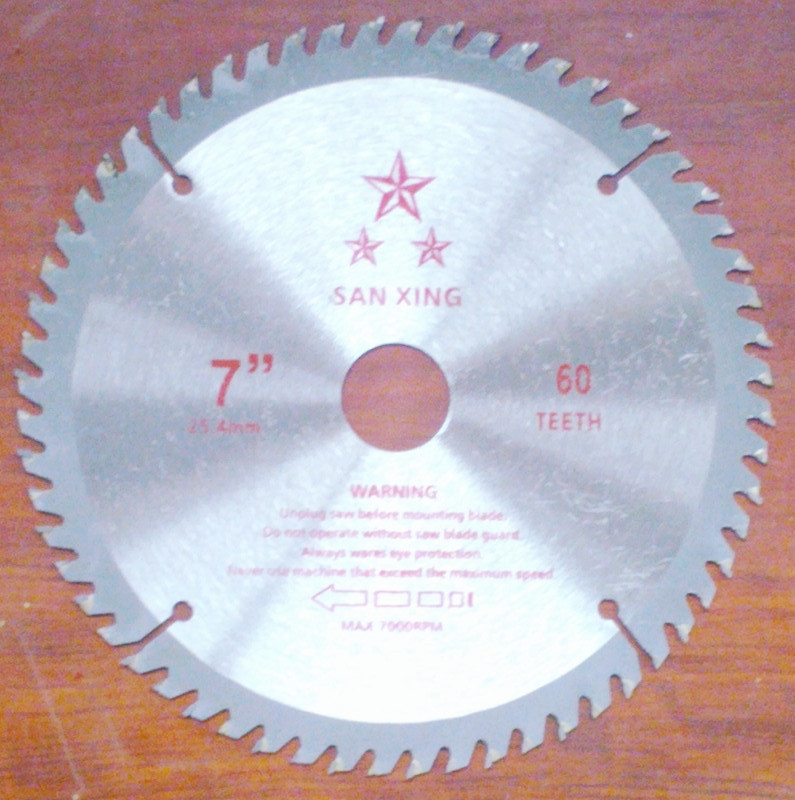 厂家供应硬质合金木工锯片/电圆机用锯片切割片7寸60齿家用柴火片