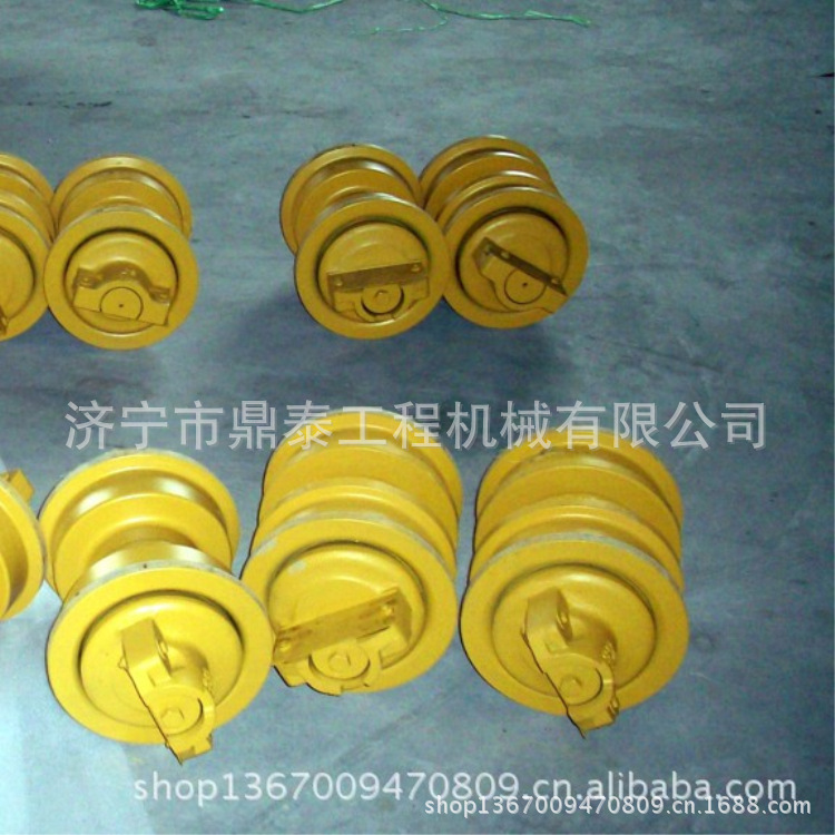 厂家直销 山推配件SD16推土机 双边支重轮 16Y-40-10000 质优价廉