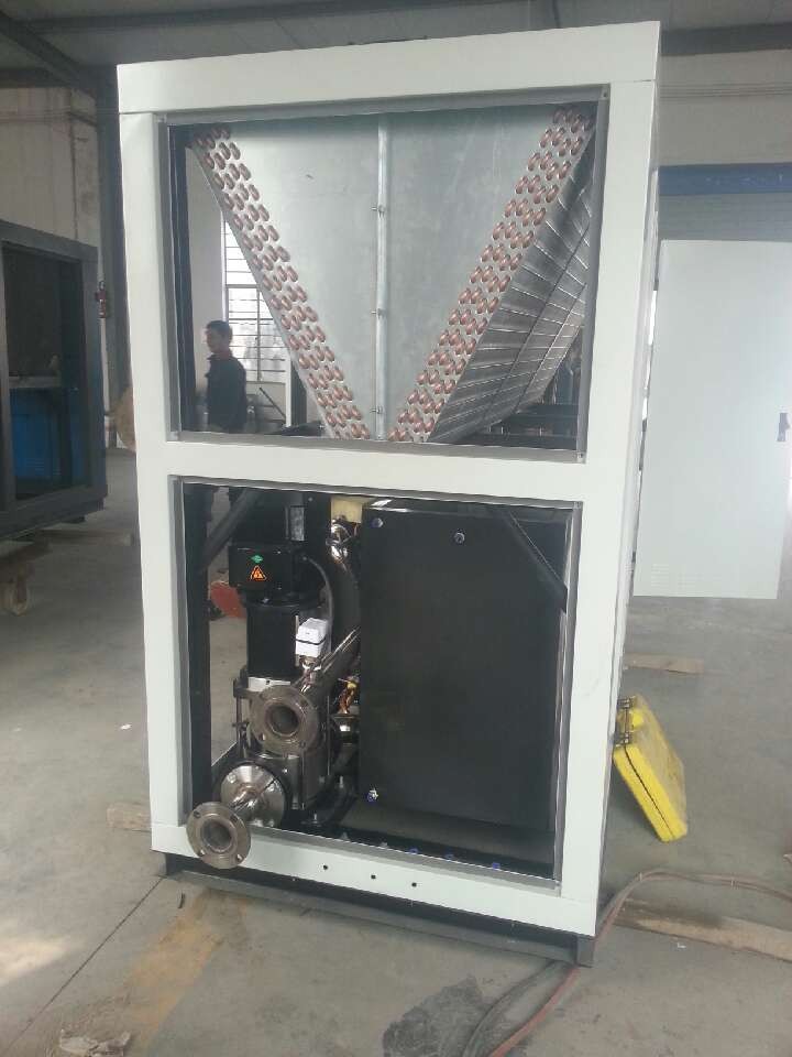 小型风冷冷水机采用国际品牌配件 确保高效换热 满足客户