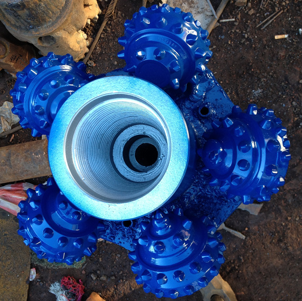 供应各种尺寸大口径组装钻头1200mm 537 牙轮掌片