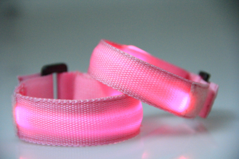 LED发光手腕带大号和小号6个色现货供应 (9)