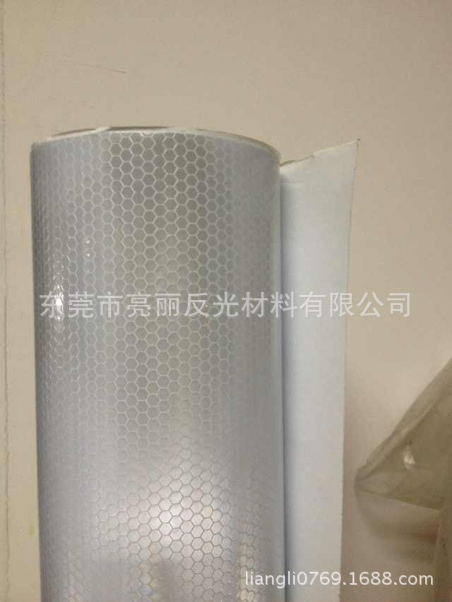 厂家批发高品质工程反光膜 多种专业反光膜