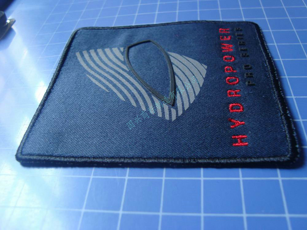 免费设计 品质保证 厂家大量供应服装箱包绣花章  绣花肩章