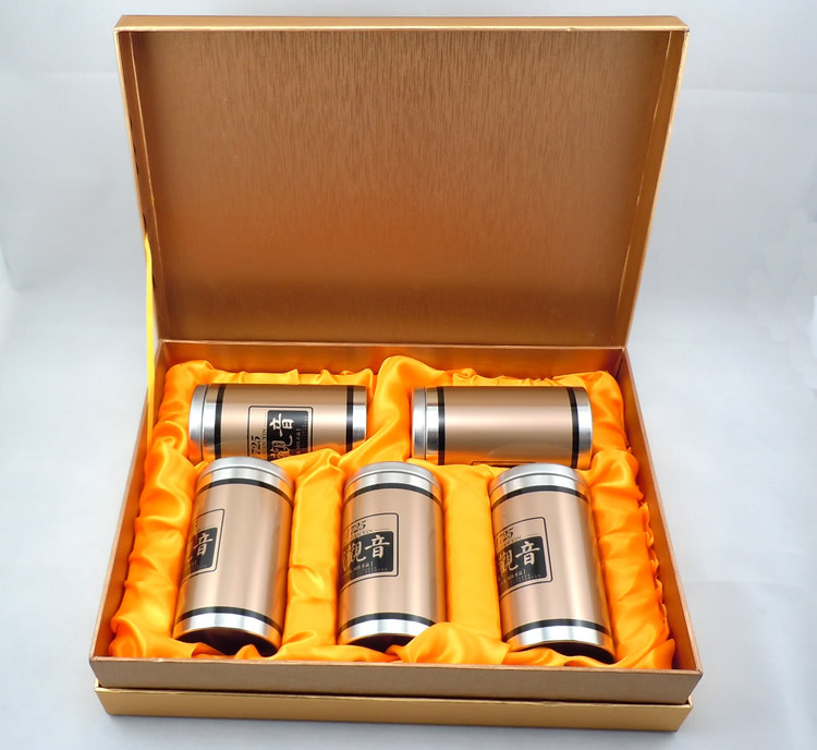 礼盒。密度板盒子。硬纸板盒子