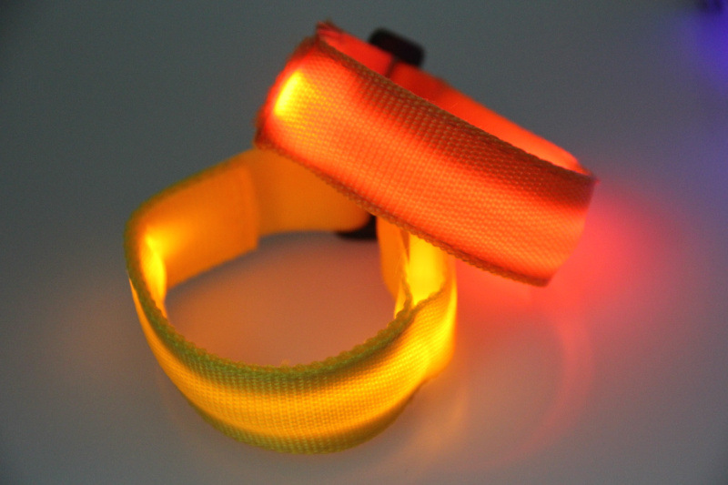 LED发光手腕带大号和小号6个色现货供应 (13)