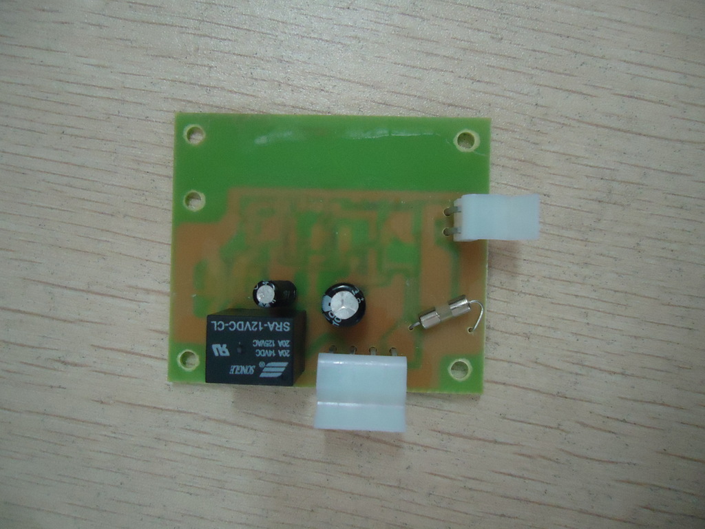 太阳能捕虫灯控制线路板，时控，雨控，光控，过放保护