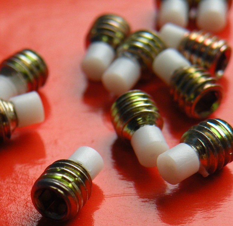 M5*5胶头机米螺丝现货，尼龙胶头顶丝，紧盯螺丝，止付螺丝，