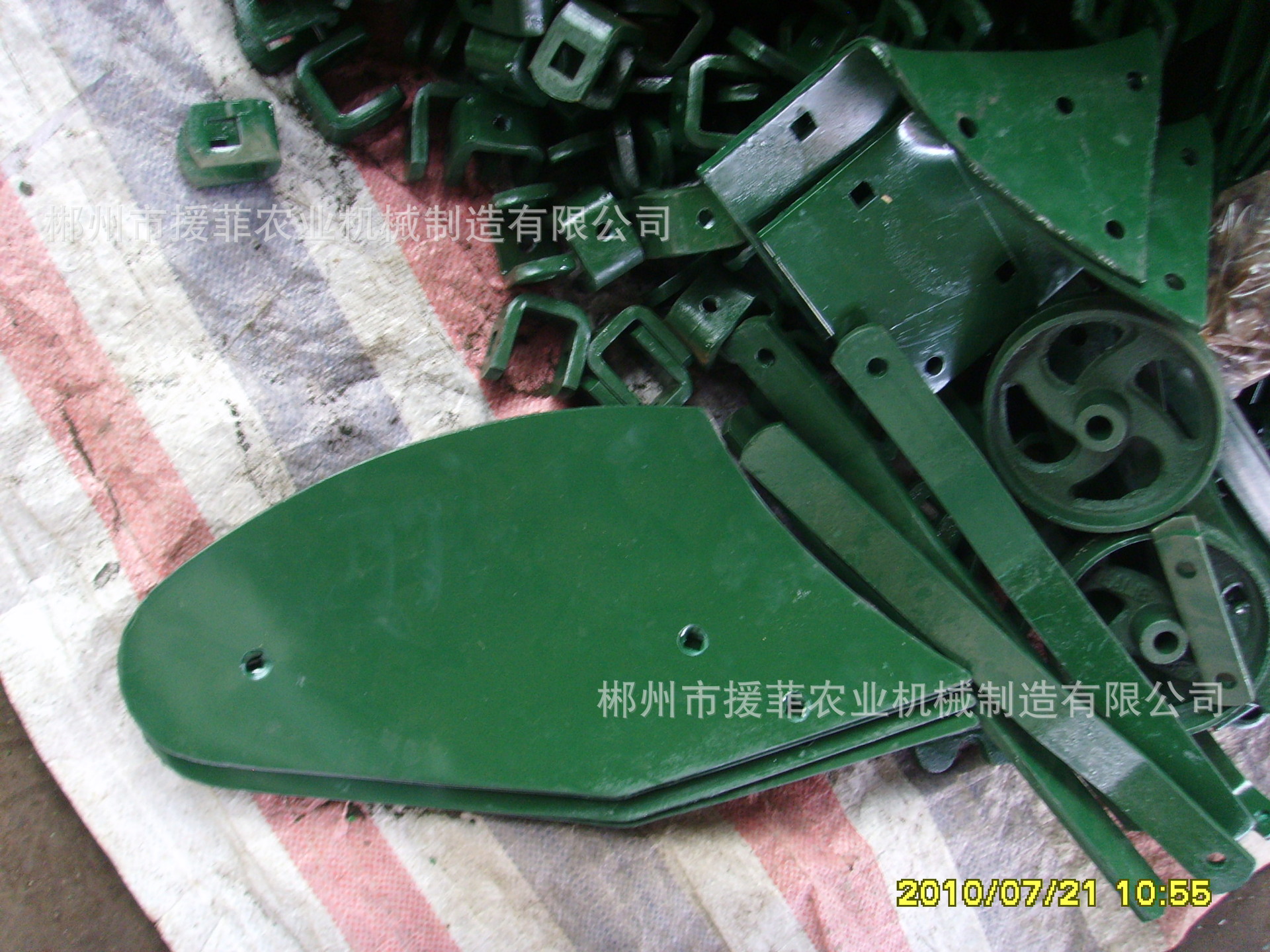 大量供应出口肯尼亚，津巴布韦市场畜力犁的配件，犁刀，犁轮犁板