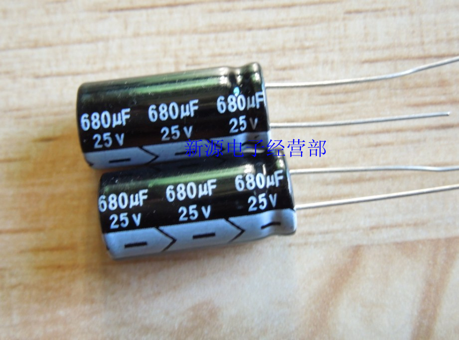 25V680UF 电解电容 电容 25V 680UF 体积10×17