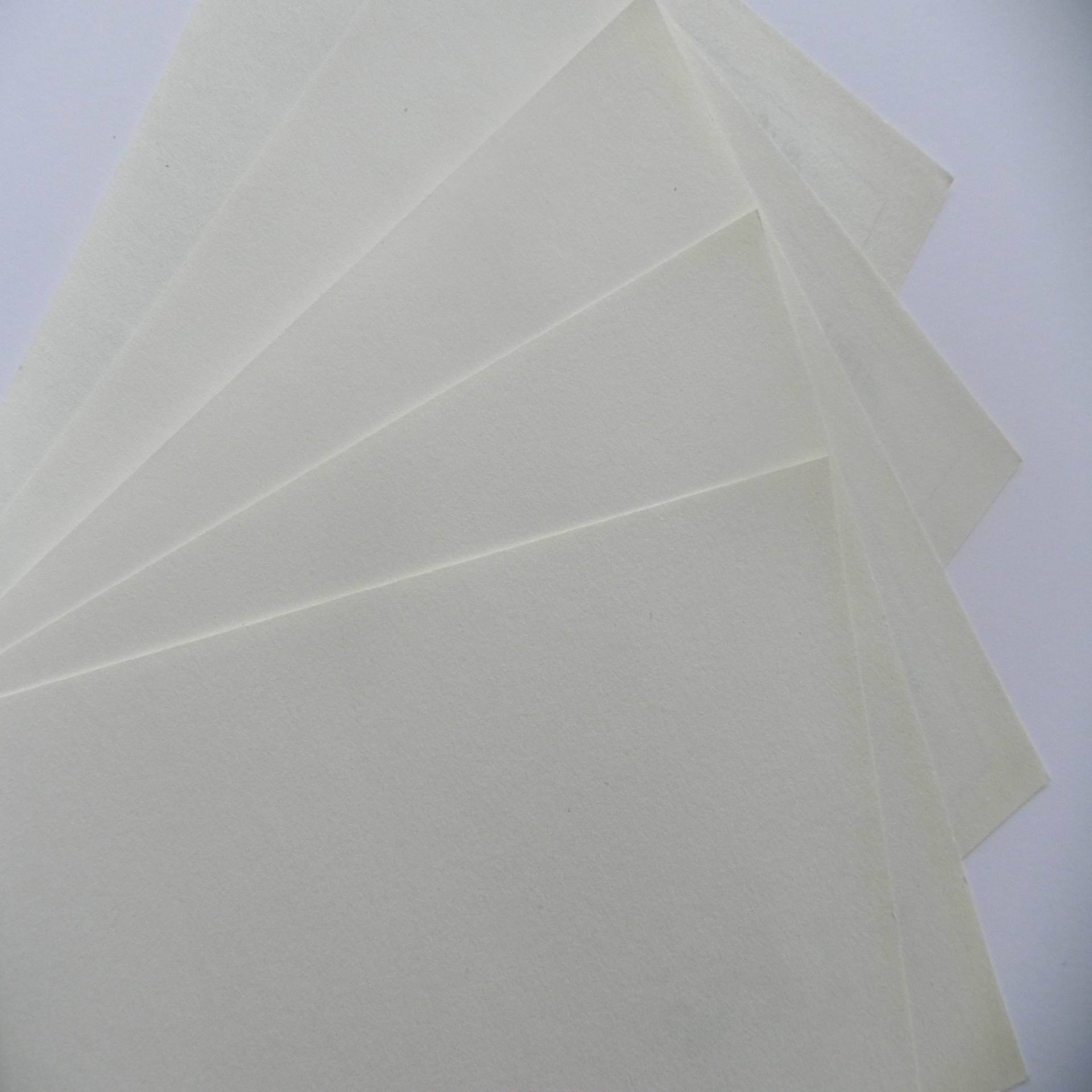 批发高档优质60-120G轻质纸 胶版纸 书刊用纸 轻型纸-阿里巴巴
