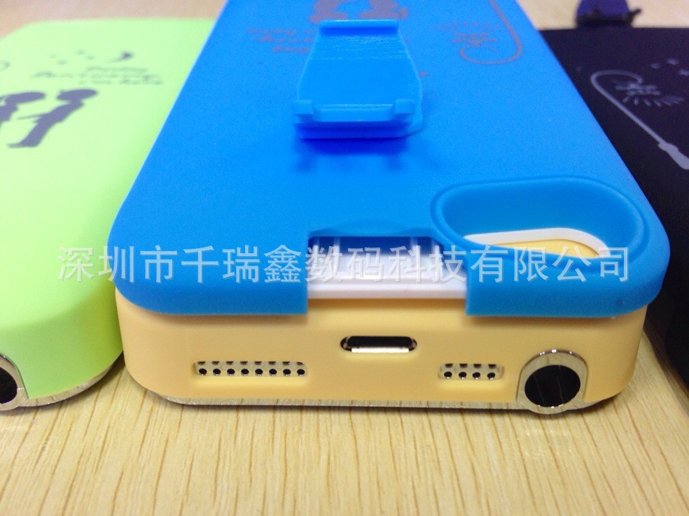 iPhone5C背夾電池5