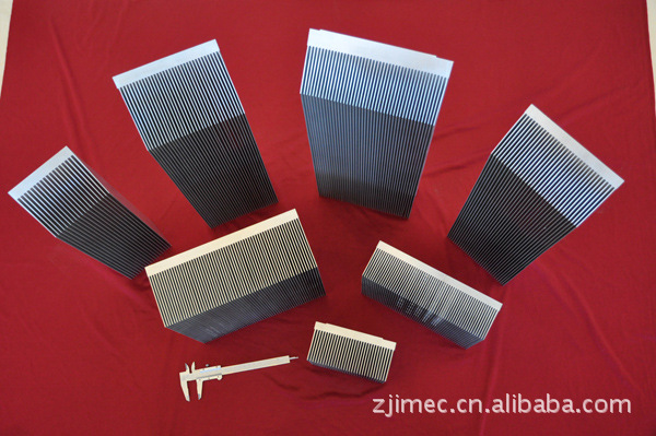 厂家批发高密齿铝型材散热器 铲片式连锻压铸式LED路灯散热器