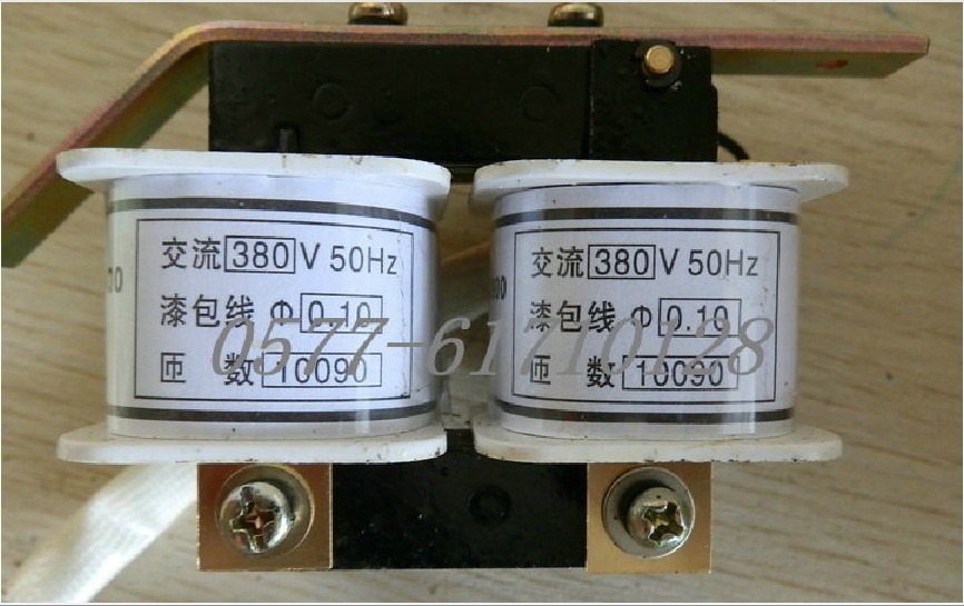 DW17线圈失压脱扣器闭锁电磁铁线圈带铁心ME断路器失压线圈