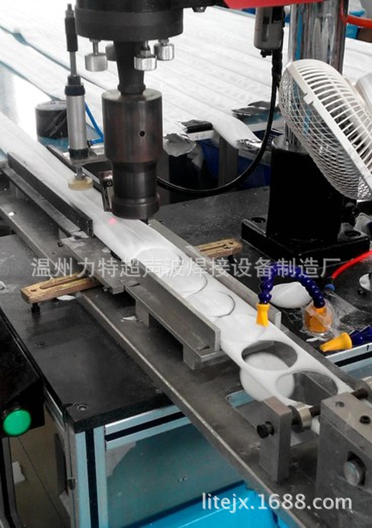 医用过滤器超声波焊接机，滤清器专用焊接设备，无纺布冲切机