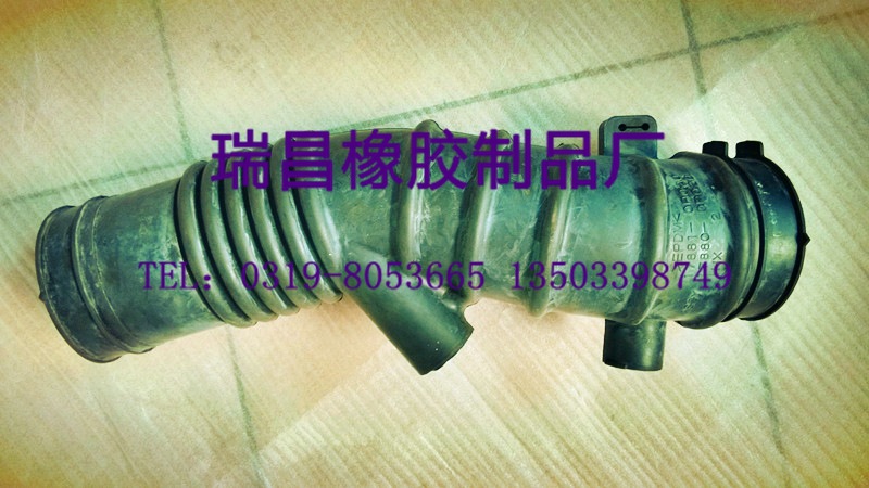 供应丰田系列空气进气管17881-0P020  17880-0P020橡胶空气管