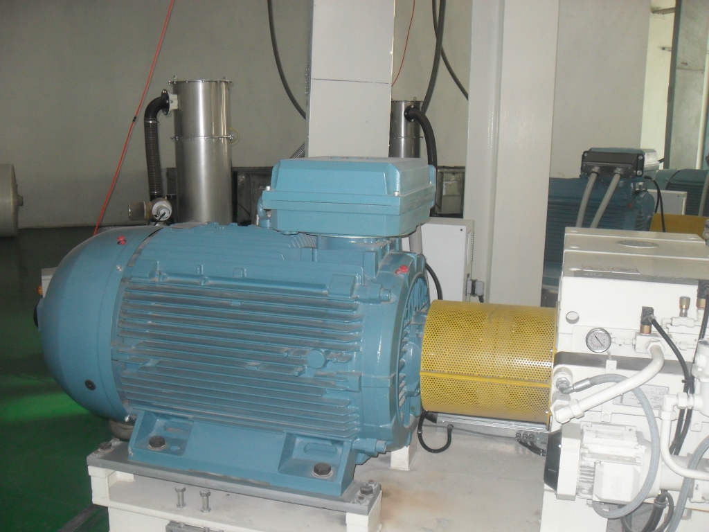 供应共挤膜、九层共挤膜、PA膜、收缩膜 PE塑料包装透明薄膜