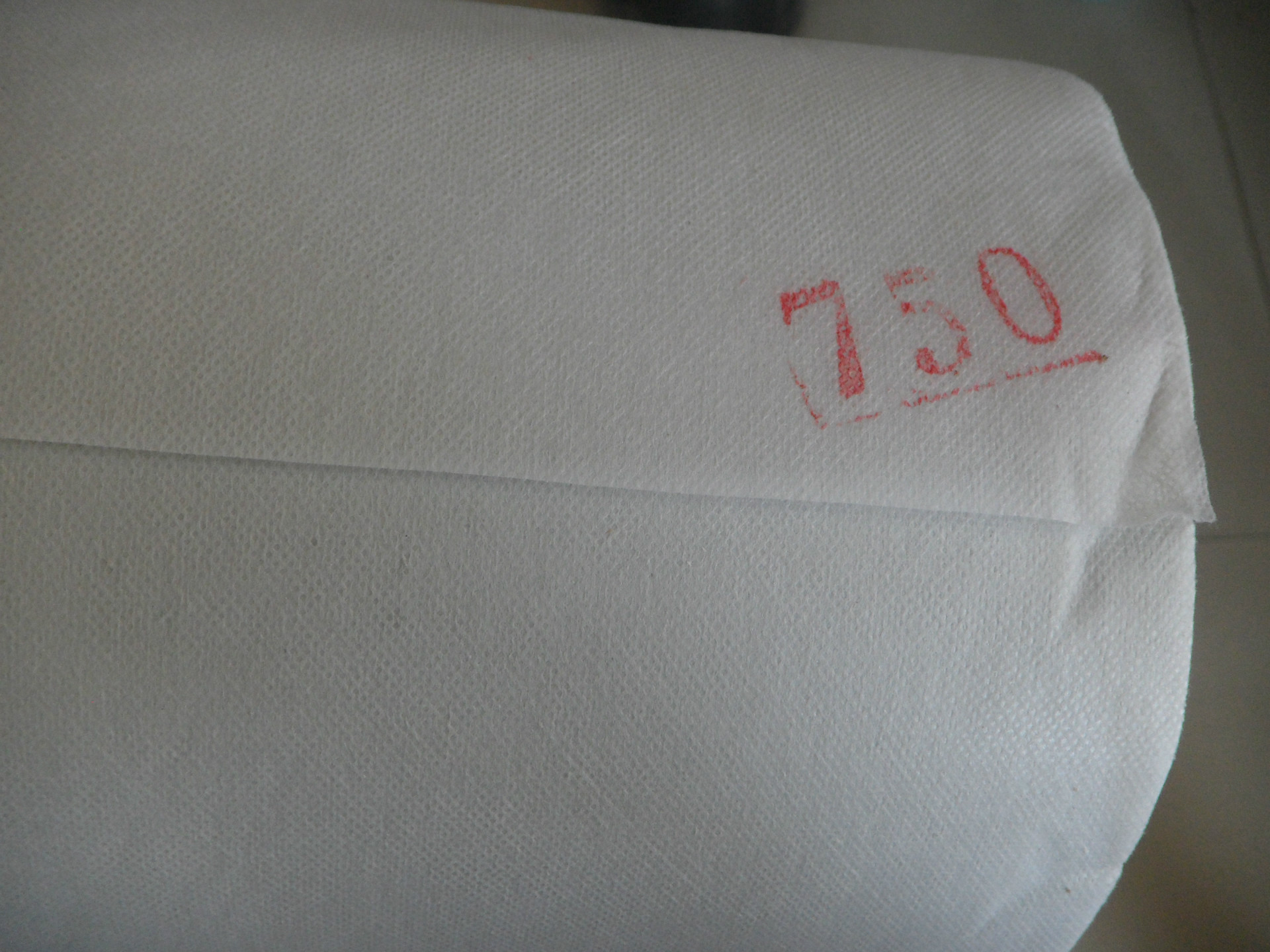 direct deal Nonwoven Interlining Paper lining Lining cloth Nonwoven lining Trademark lining 750 Width of 1.2 meters