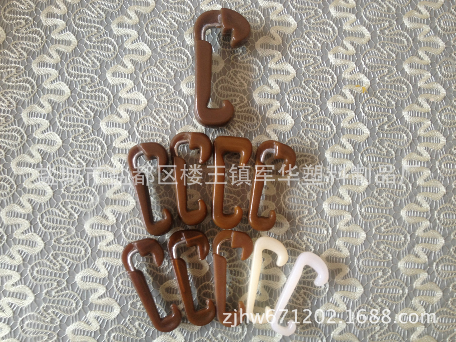 【厂家供应】各型号增强尼龙 钢丝尼龙钩 工字钩 钢铃钩 纺织配件