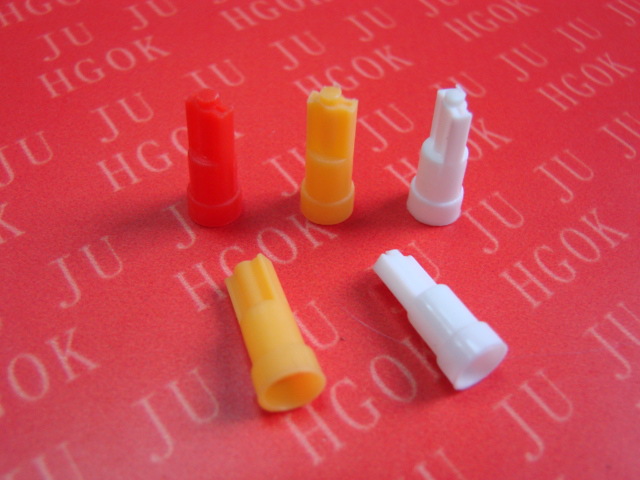 东莞生产汽车灯座，T8灯座，LED灯座，胶座