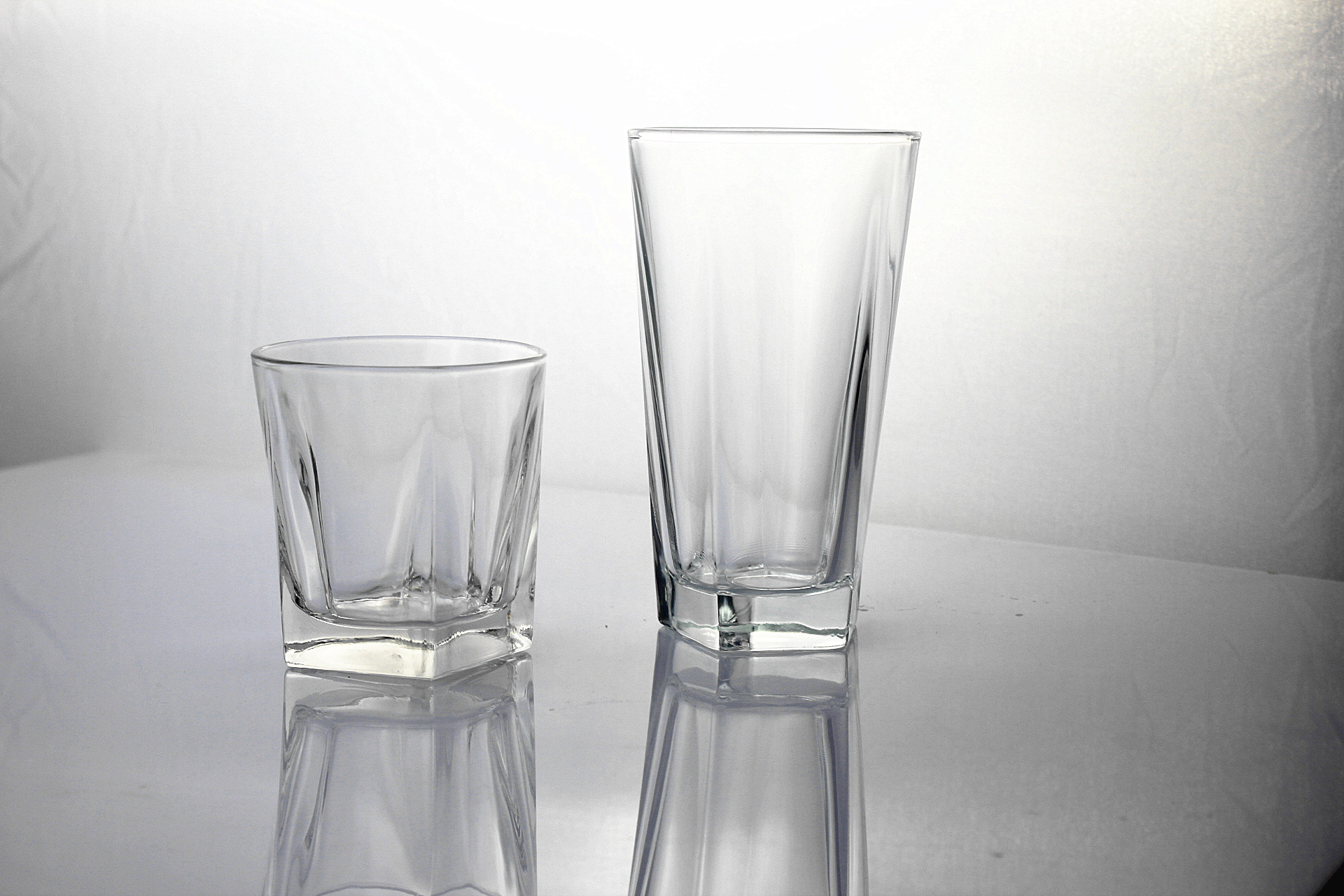 透明玻璃杯装水素材-透明玻璃杯装水图片素材下载-觅知网