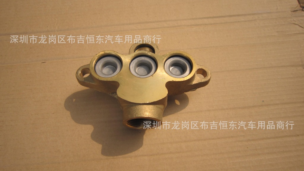 黑猫40A型熊猫/神龙/科球/奔流清洗机铜气室坐/配件