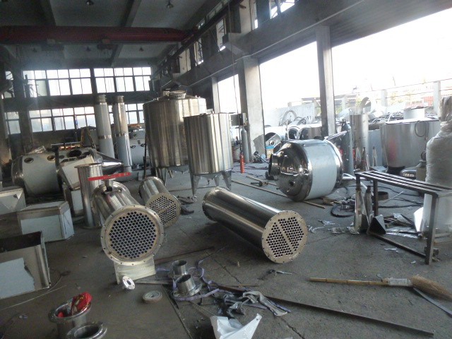供应不锈钢冷凝器 卧式冷凝器 蒸发器 提取器 反应釜
