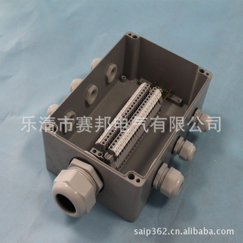 赛邦生产 室外光伏汇流盒 铸铝防水端子接线盒240*160*100mm