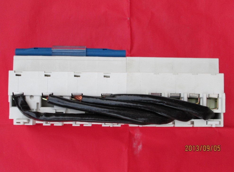 DZ47LE-100/4P 小型断路器(DZ47--100/4P  D100A)（老款