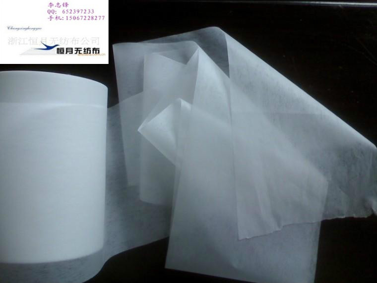 透气吸水无纺布，厚薄可以电话沟通细节！白色