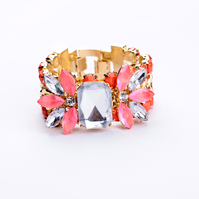 Fashion Jewelry Wholesale Crystal Diamond Flower Ladies Bracelet Wholesales Fashion display picture 11