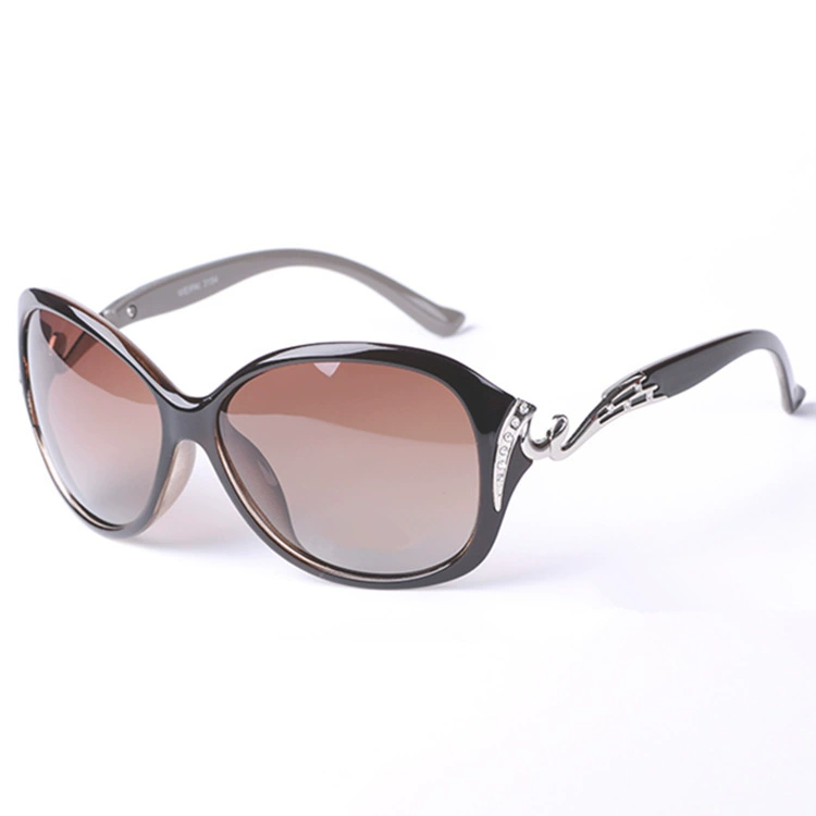 Polarized women's sunglasses, large frame, polarized lenses, lightweight