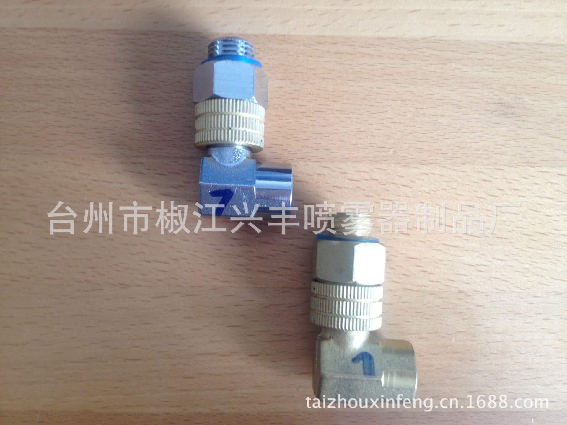 JTT-06   90度弯pvc 胶管活结  360度旋转活动接头 三缸泵配件