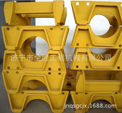 TY220推土机护板 支重轮护板螺栓  变速箱总成 喷油器 PT泵