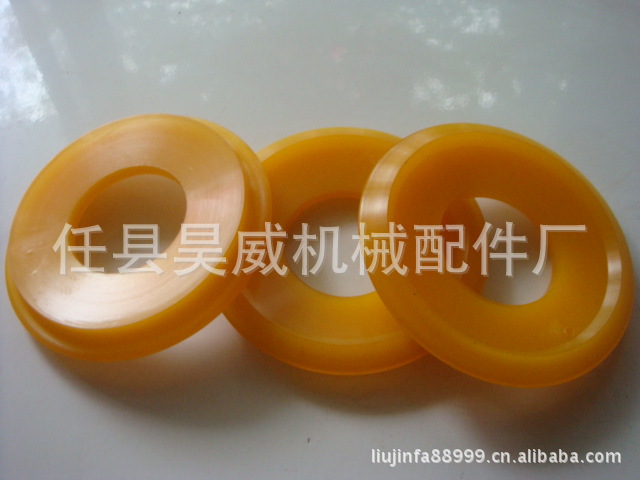 供应彩色TPU聚氨酯油封UN UHS DHHBY等各种防尘！