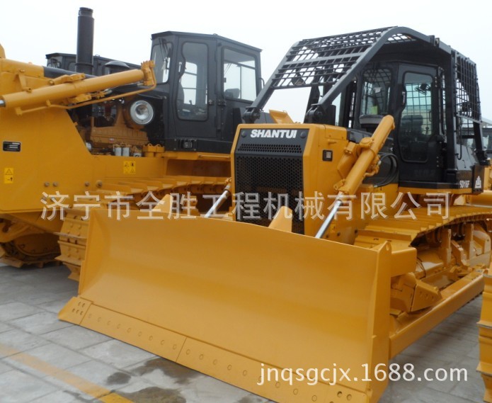 供应SD16推土机整机 变速箱总成 松土器油缸 发电机 潍柴发动机