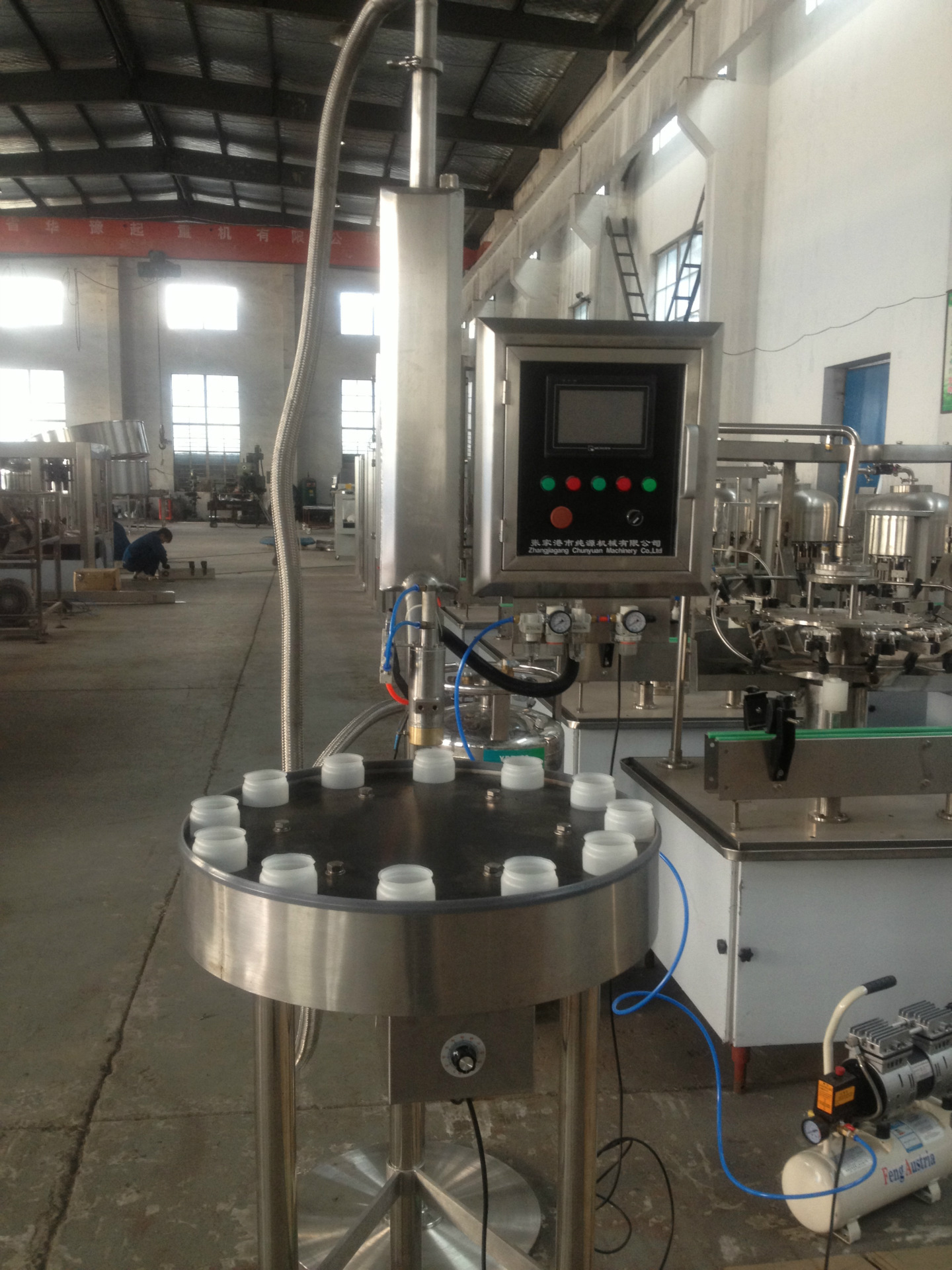 全自动液氮加注机三合一常压灌装机不含气饮料加氮机高精度灌装