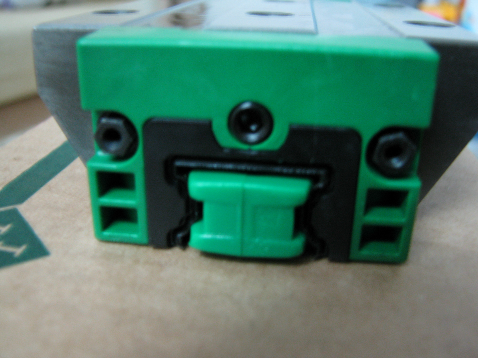 KWVE25滑块机床主轴轴承直线滚道