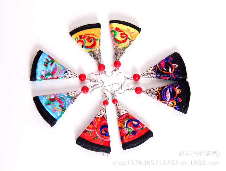 中号民族苗绣耳环