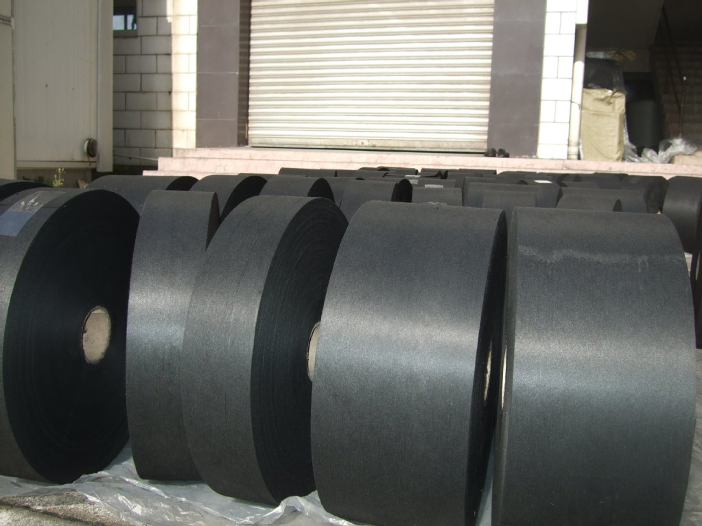 专业生产销售黑色无纺布 优质活性炭无纺布 不织布