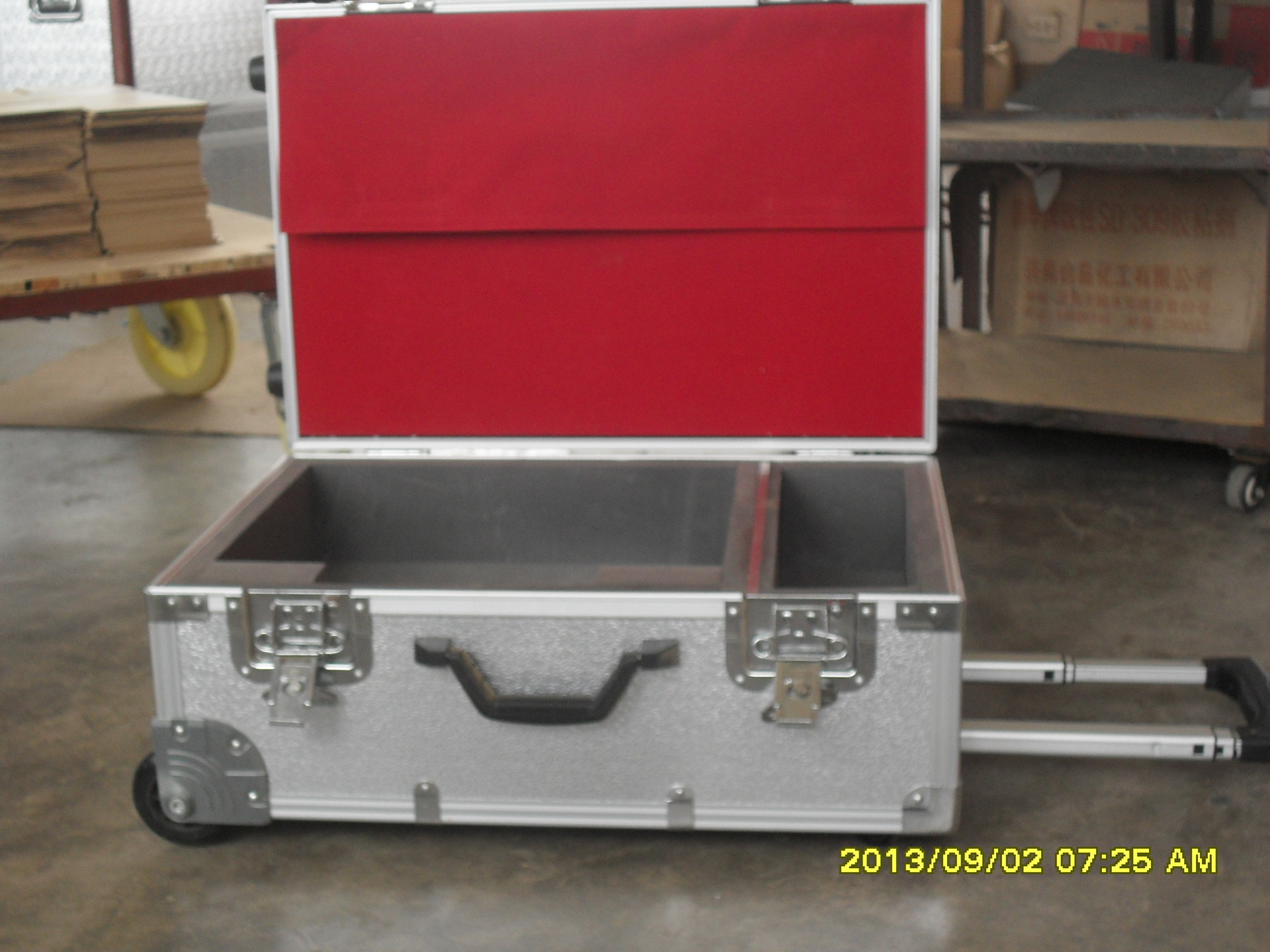 定制太阳能板登机箱  铝合金工具箱  铝制拉杆箱 铝制箱 手提箱